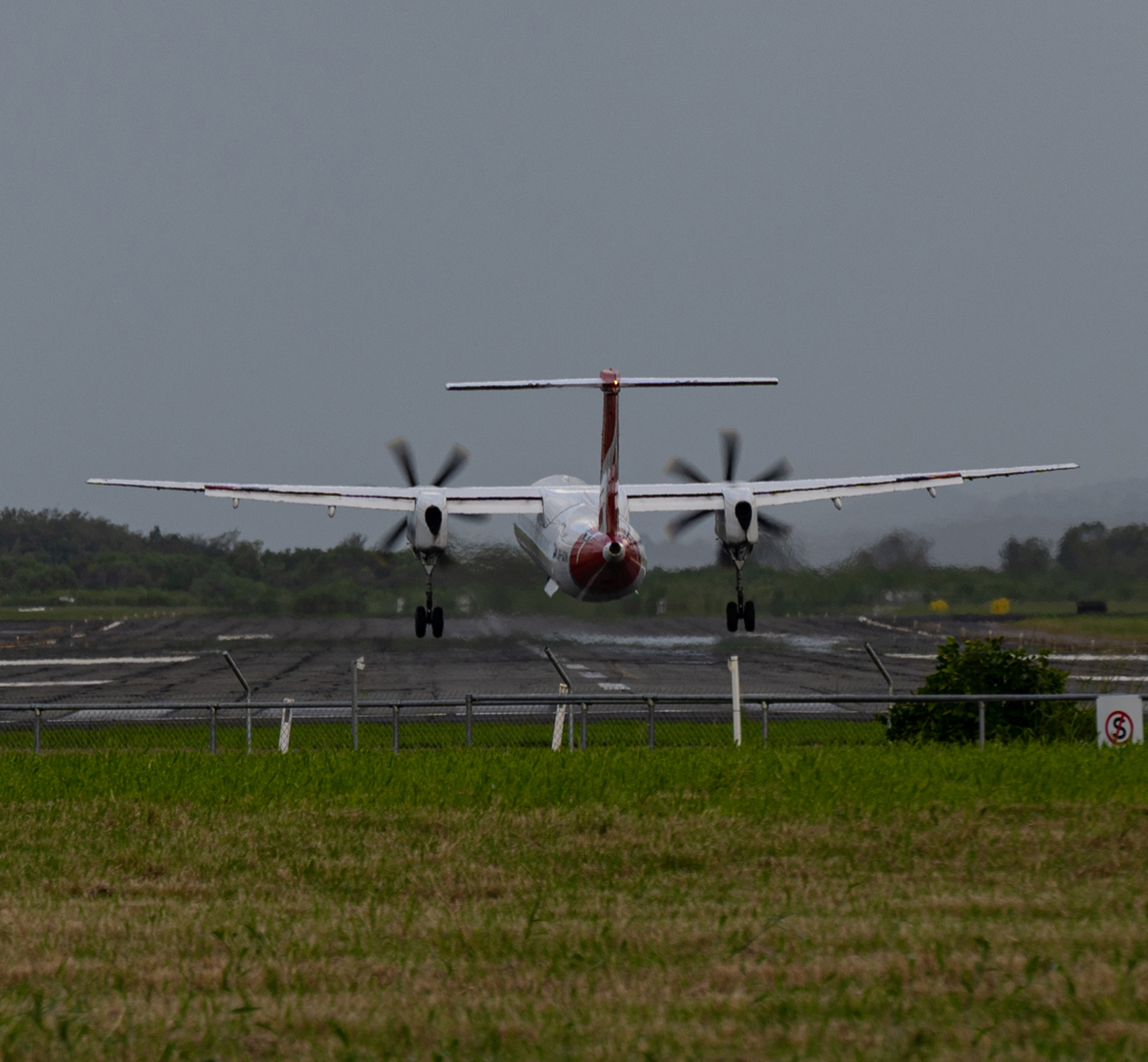 Dash 8 flaring