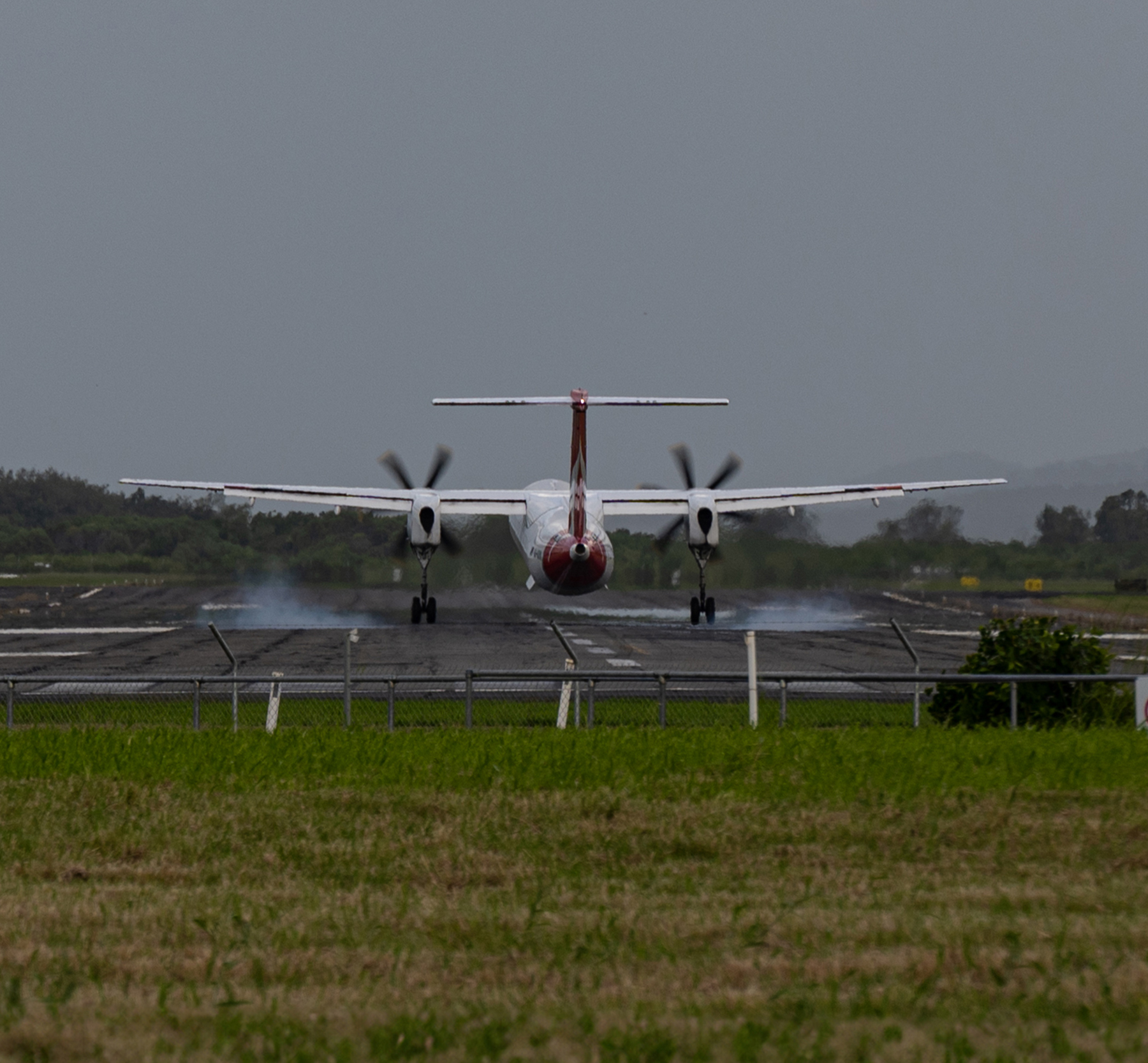 Dash 8 touchdown