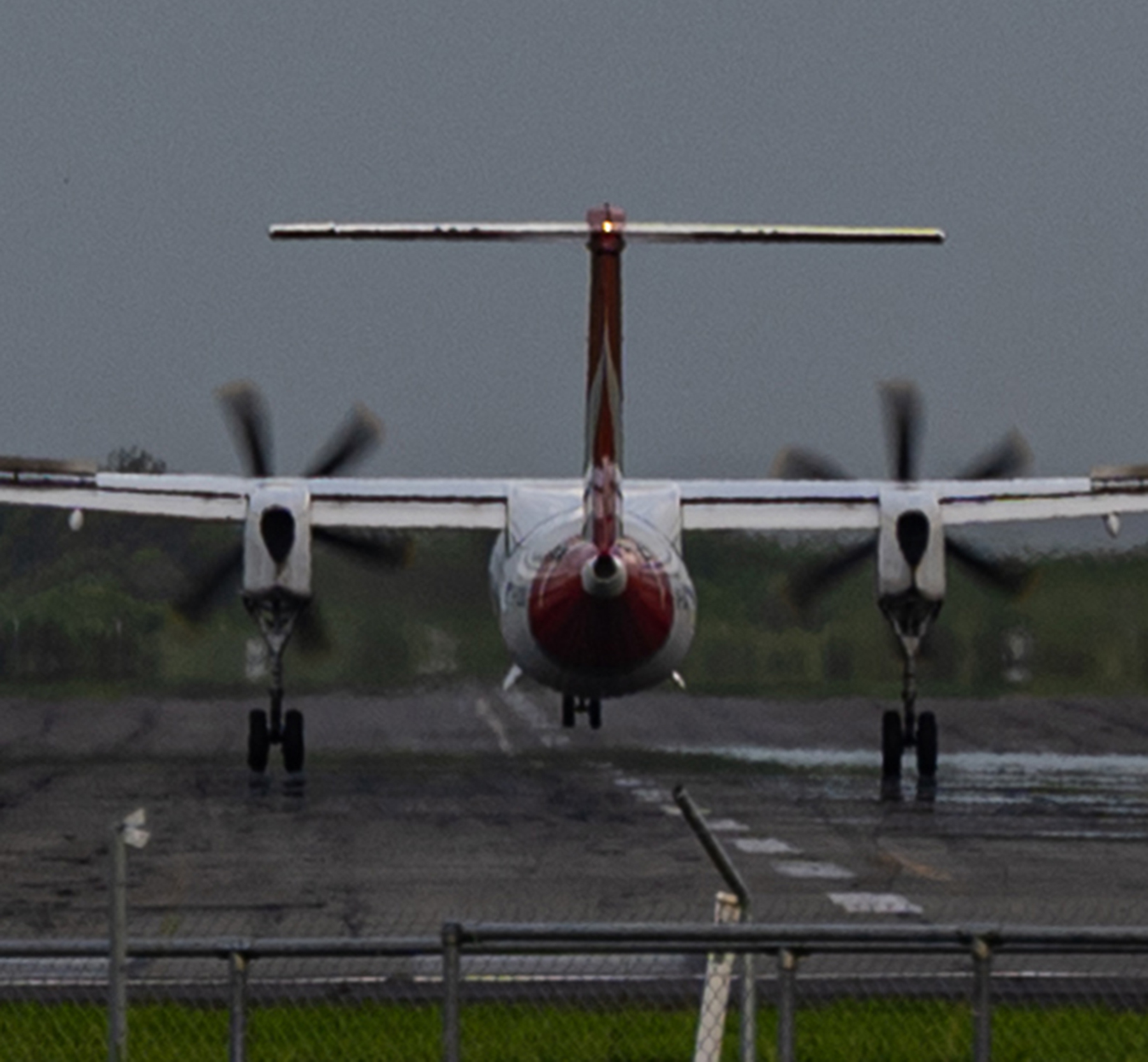 Dash 8 speed brakes up